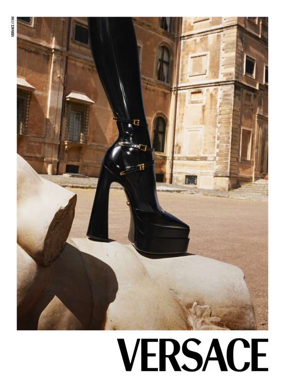 VERSACE / MERT & MARCUS